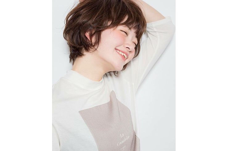 卵型　ショート　無造作